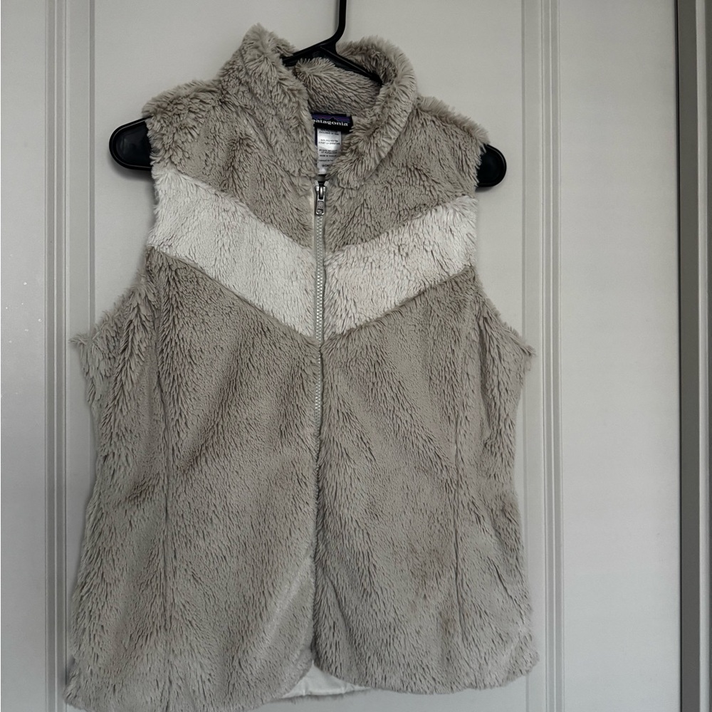 Patagonia Women's Vest - creme and White